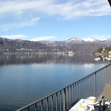 Lakefront With Spectacular Views Ameno