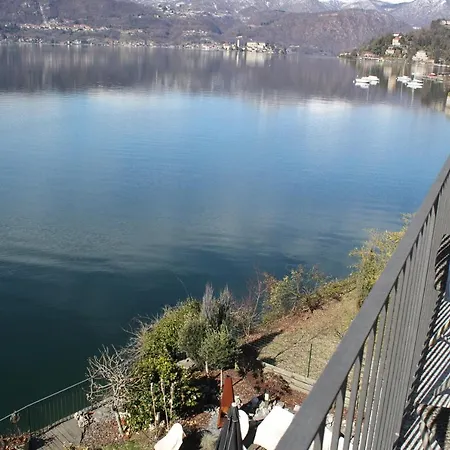 Lakefront With Spectacular Views Lejlighed Ameno